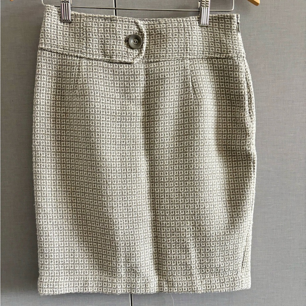 The Limited Women’s Gray and White Textured Skirt Size 0